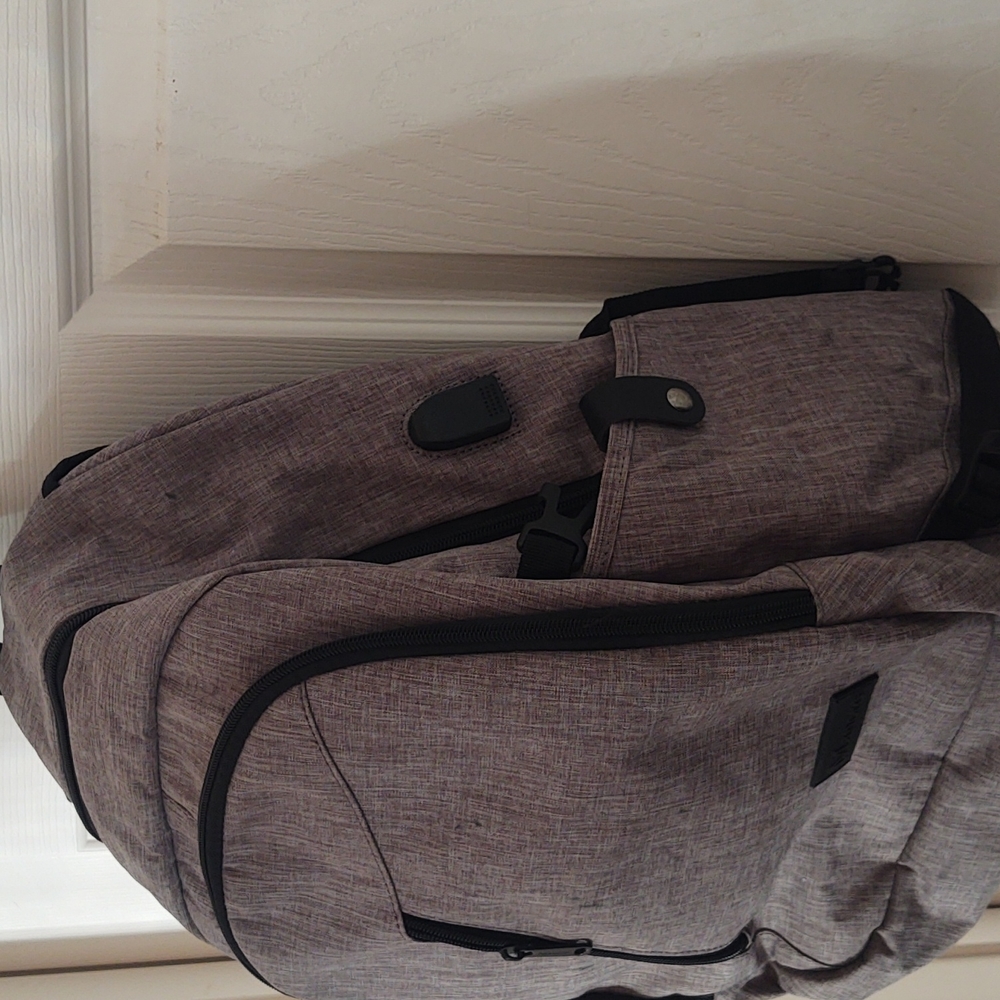 Mancro Backpack - Picture 2 of 5